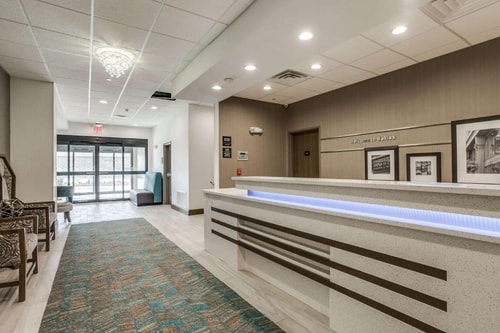 King Room Near Central Dentist DAL 9 Luxury Bookings