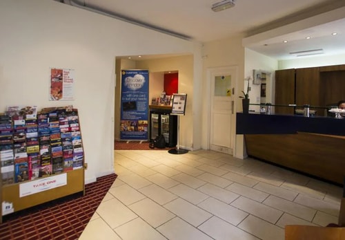 Double Room Near Cleveland Square LON 11 Luxury Bookings