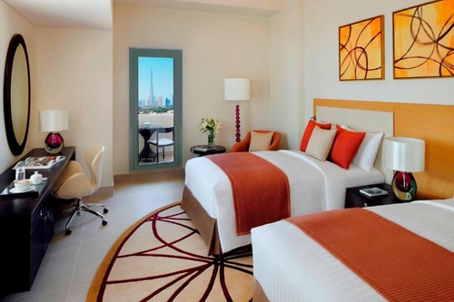 Three Bedroom Apartment Near Al Wasl Sports Club 0 Luxury Bookings