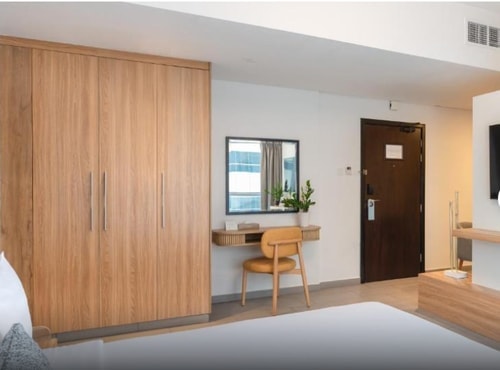 Executive Studio Apartment Near Metro Station 2 Luxury Bookings