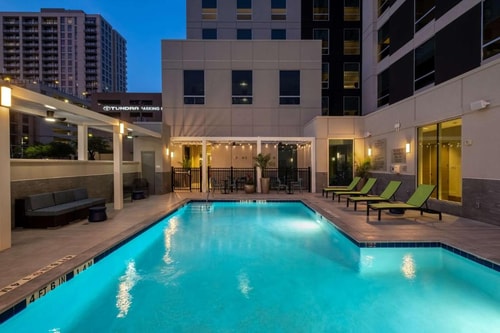 King Room Near Toyota Center HOU 14 Luxury Bookings