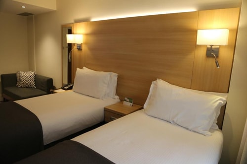Standard Room Near Holland Park LON Luxury Bookings