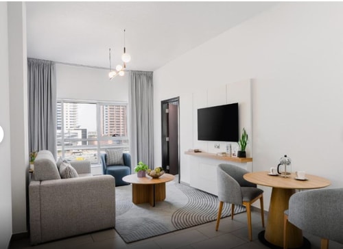 One Bedroom Premier Apartment Near Internet Metro 4 Luxury Bookings