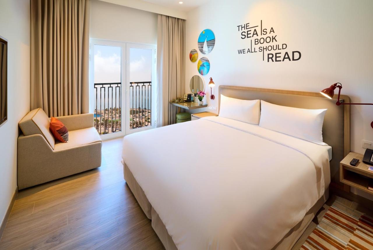 King Or Twin Room Near Al Marjan Island Playground Luxury Bookings