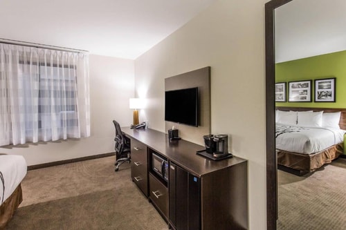 King Room Near ELCO Administrative Services DAL 4 Luxury Bookings