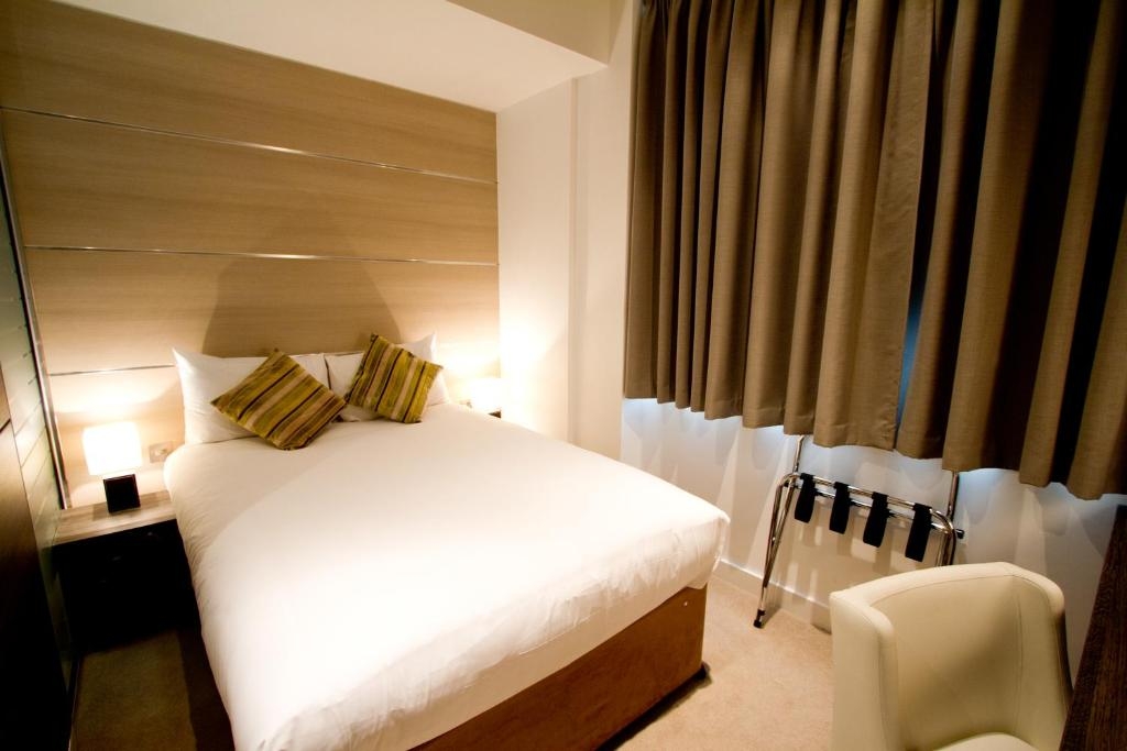 Standard Double Room Near The Magic Circle LON Luxury Bookings