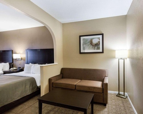 Queen Suite Near JVC Family Medicine HOU 1 Luxury Bookings