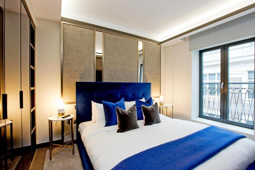 Executive Apartment Near Golden Square LON Luxury Bookings