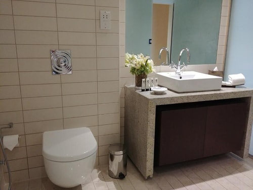 One Bedroom Apartment Near WTC Metro Station 4 Luxury Bookings