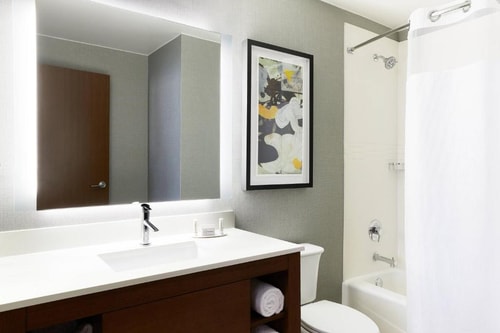 King Studio Near Main Street Garden Park DAL 3 Luxury Bookings