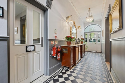 Double Or Twin Room Near Garden Halls LON 12 Luxury Bookings