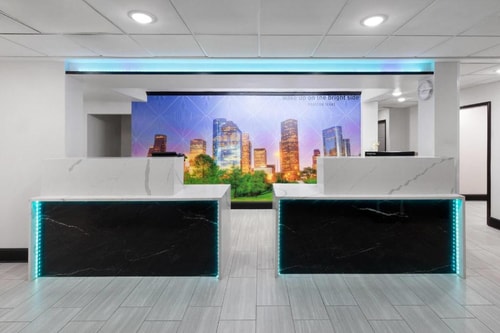 King Room Near BE Staffing Solutions HOU 4 Luxury Bookings