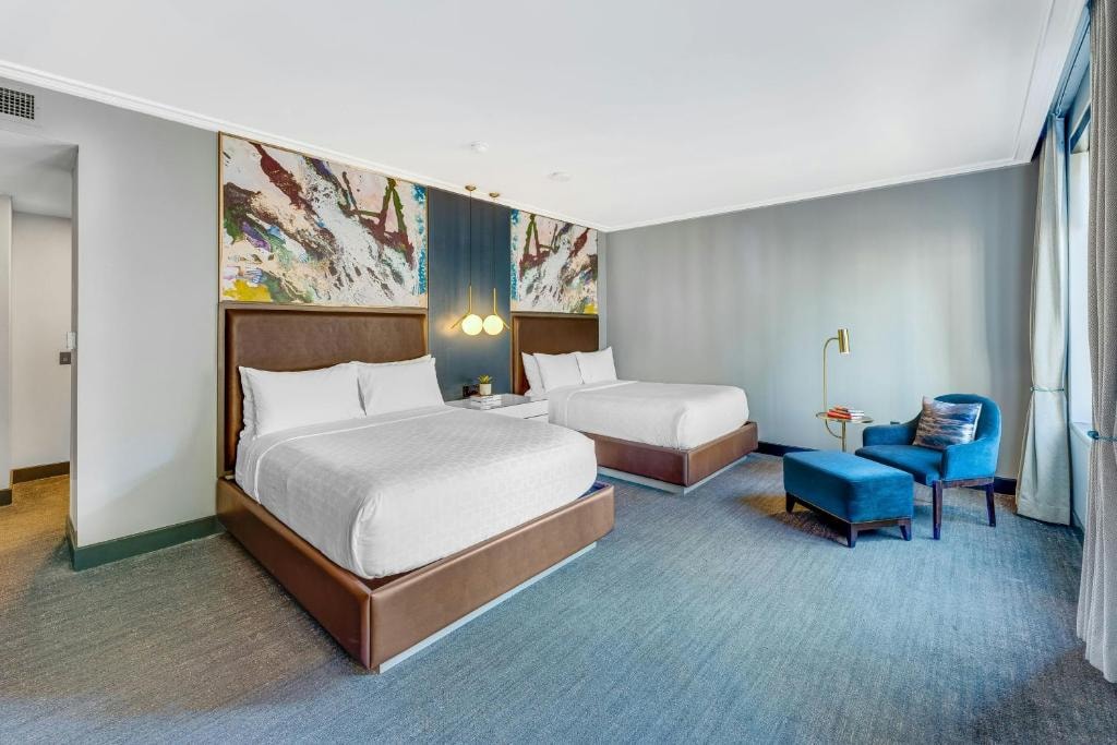 Queen Room Near James W Aston Park DAL Luxury Bookings