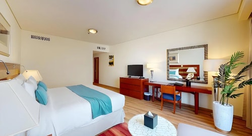 Premium Four Bedroom Apartment Near Marina Beach 4 Luxury Bookings