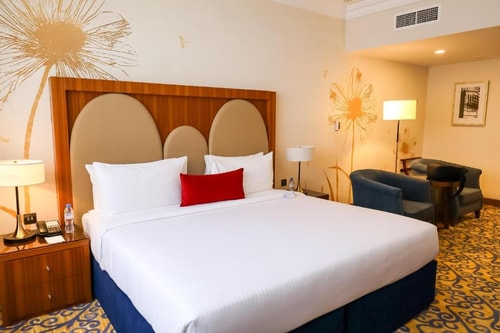 Executive Suite Near Plant Exhibition Garden 2 Luxury Bookings