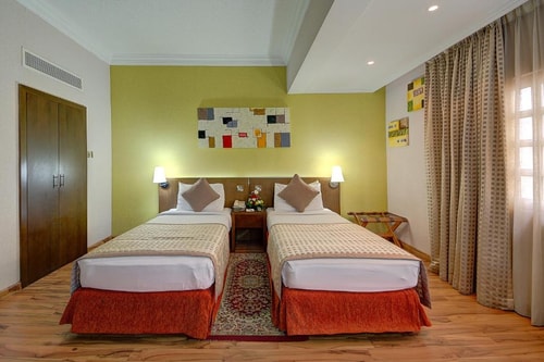 Deluxe Suite Near Sindhi Ceremonial Centre 3 Luxury Bookings