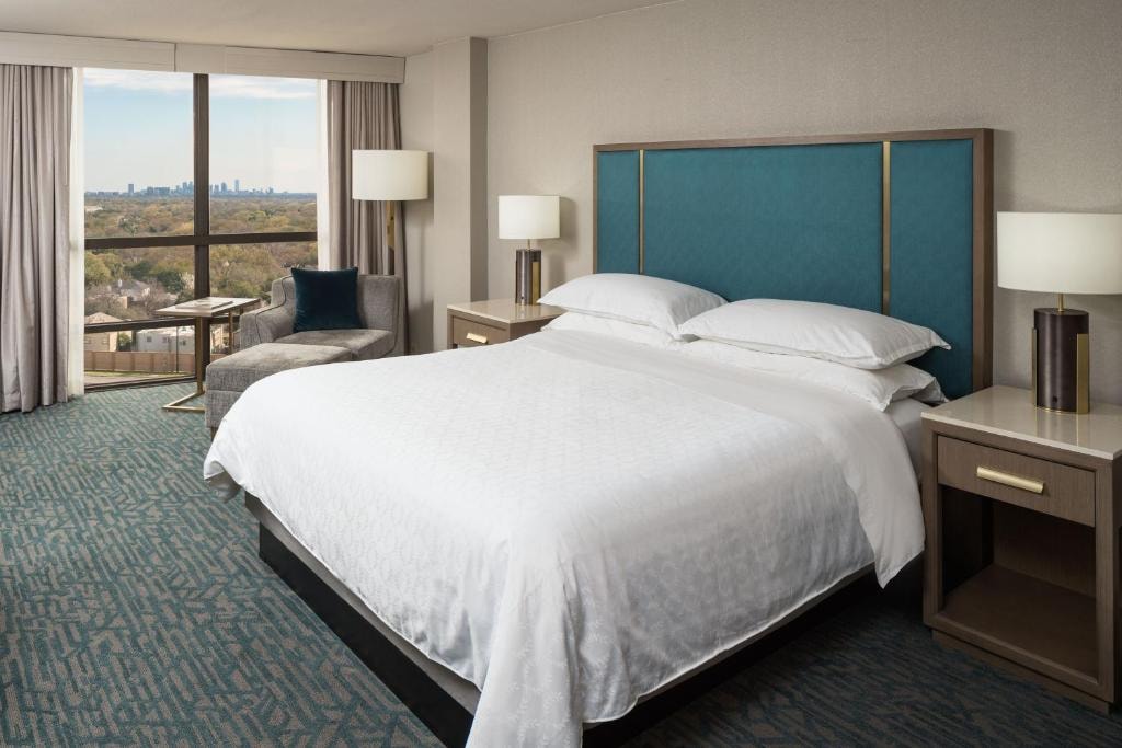 Guest Room Near Galleria Chevrolet DAL Luxury Bookings