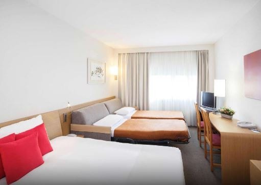 Superior Queen Or Twin Room Near Regal Realms LON Luxury Bookings