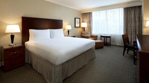 King Or Twin Room Near Chapel Of The Oaks HOU 2 Luxury Bookings