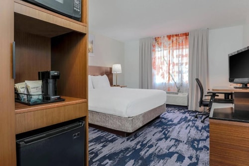 King Room Near Black Rock Coffee Bar HOU Luxury Bookings