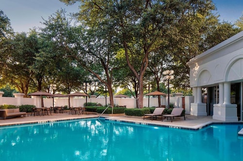 One Bedroom Suite Near Medieval Times Dinner DAL 11 Luxury Bookings
