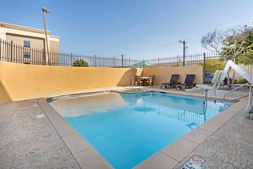 King Suite Near Frances Rizo Park DAL 6 Luxury Bookings