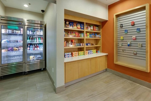 Deluxe King Room Near Cotton Holdings DAL 12 Luxury Bookings