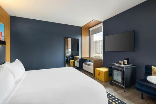 Guest Room Near Consulate General Of Brazil HOU 2 Luxury Bookings