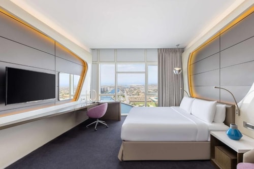 Deluxe Canal View Room Near JW Marriott Marquis Luxury Bookings