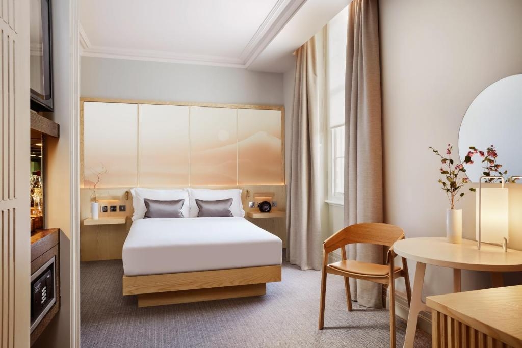 Superior Double Room Near Alterations Boutique LON Luxury Bookings