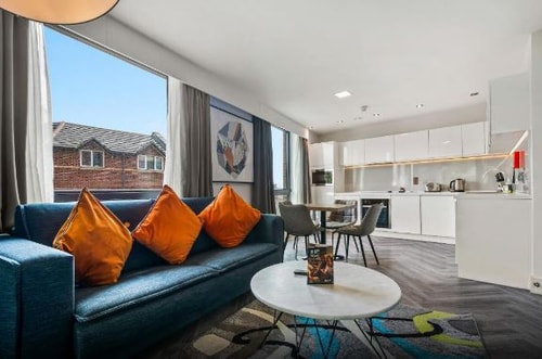 One Bedroom Apartment Near Stratford Park LON 1 Luxury Bookings