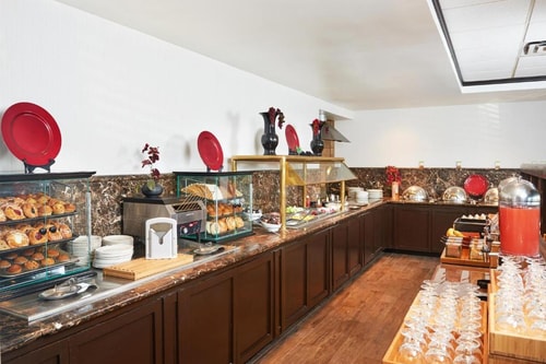 Double Room Near Terranova Café DAL 11 Luxury Bookings