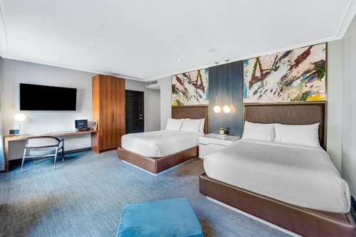 Queen Room Near James W Aston Park DAL 1 Luxury Bookings