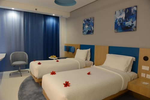 Deluxe King Or Twin Room Near Al Maya Supermarket 3 Luxury Bookings