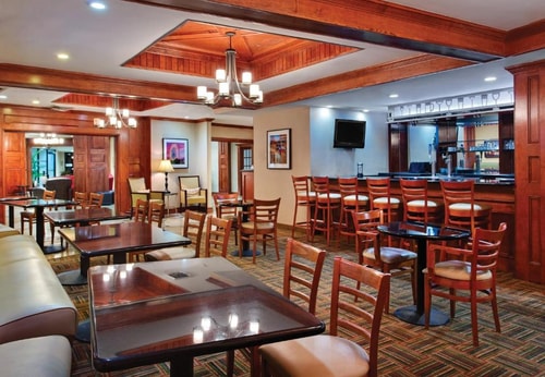 Standard King Room Near American Red Cross DAL 16 Luxury Bookings