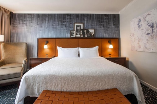 Guest Room Near To Market Square Park HOU 1 Luxury Bookings