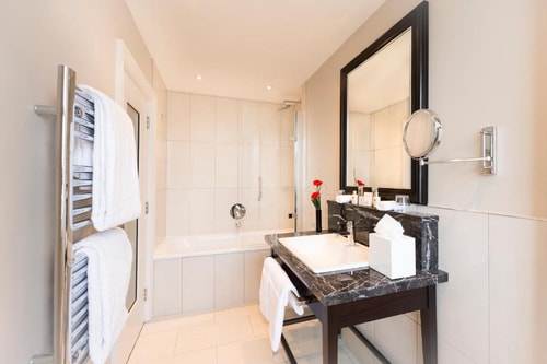 Double Or Twin Room Near Victoria Tea Shop LON 3 Luxury Bookings