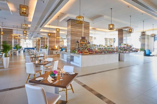 Deluxe King Or Twin Room Sea View At FUJ corniche 8 Luxury Bookings