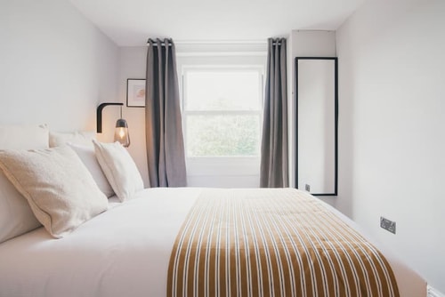 UNIQUE SHOREDITCH ROOM IN BOUTIQUE GUEST HOUSE