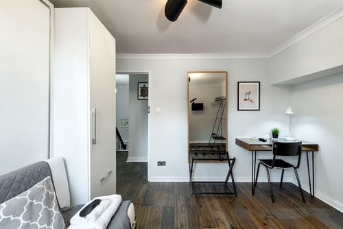 IDEAL EXECUTIVE ROOM IN BOUTIQUE GUEST HOUSE