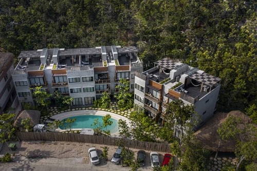 Luxury ground floor w swim up rooms fast wifi 50mb