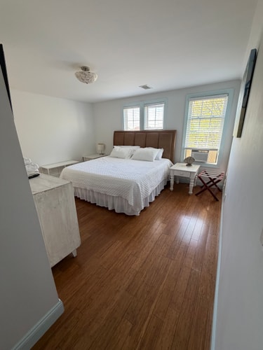 SaltWater Inn- Room 7: Sea of Love