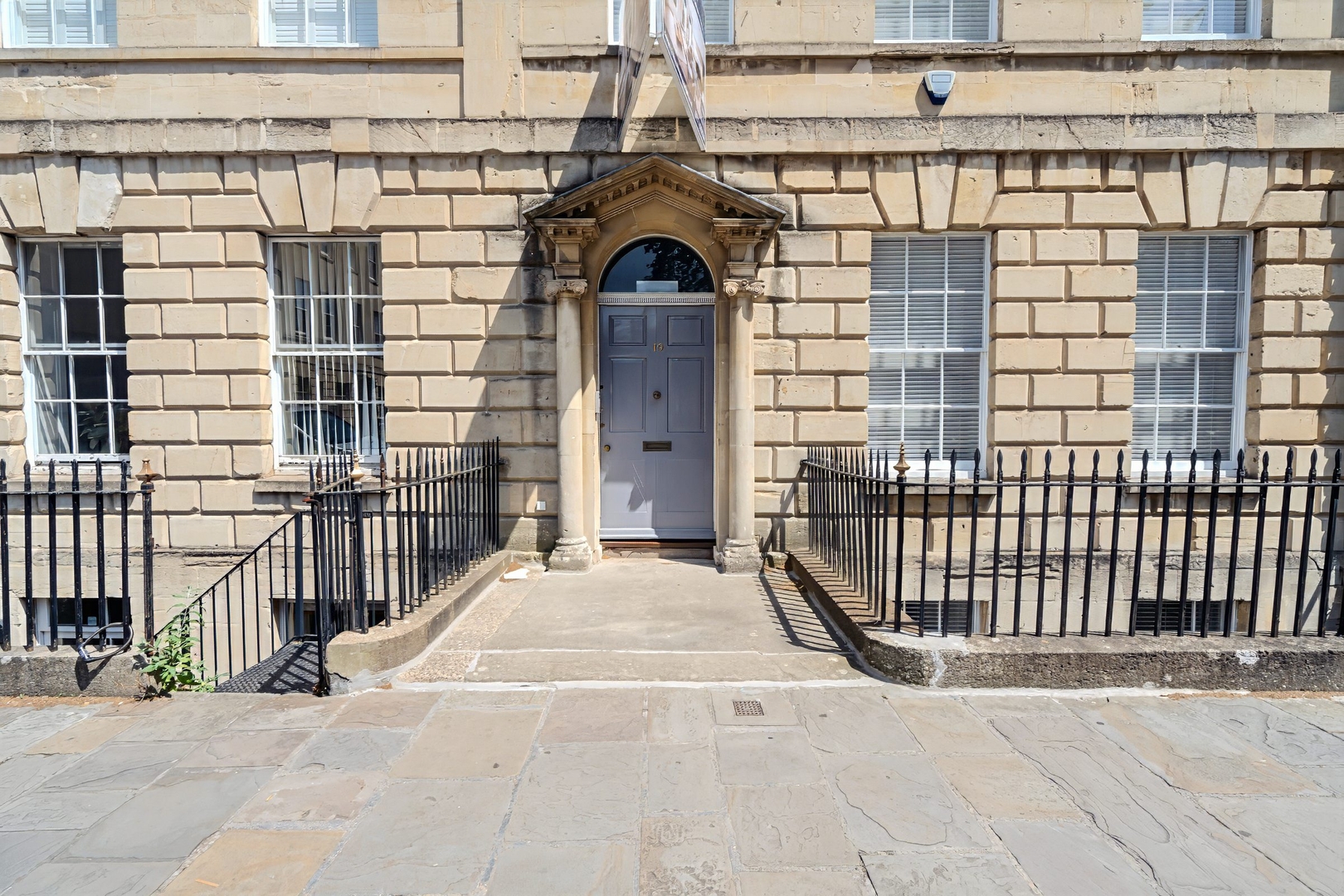 Garden-view flat with free parking near Cabot Circus, photo 5