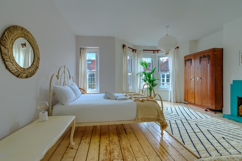 Grand Victorian near Gloucester Rd with Garden The Upgrade Authority