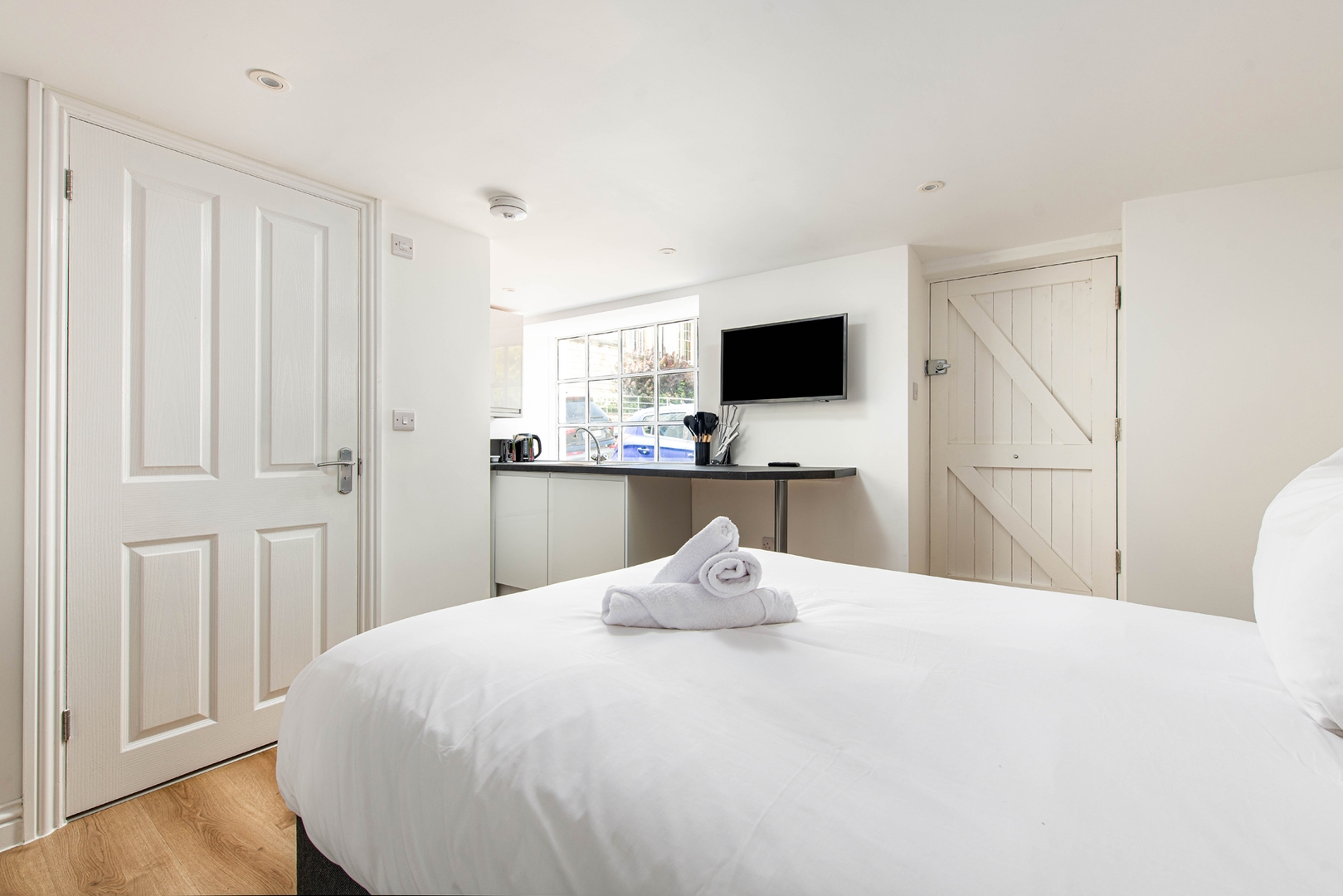 The Vault: elegant Clifton studio, photo 3
