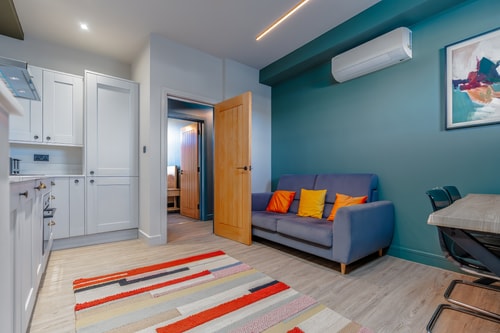 Serviced 2 bed apartment, Westbury on Trym Bristol