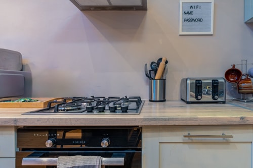 Charming 2-Bed Flat with Garden 19 The Upgrade Authority