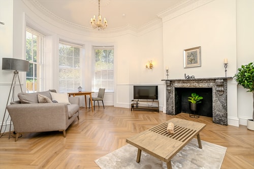 Garden View Flat by Cabot Circus with Free Parking
