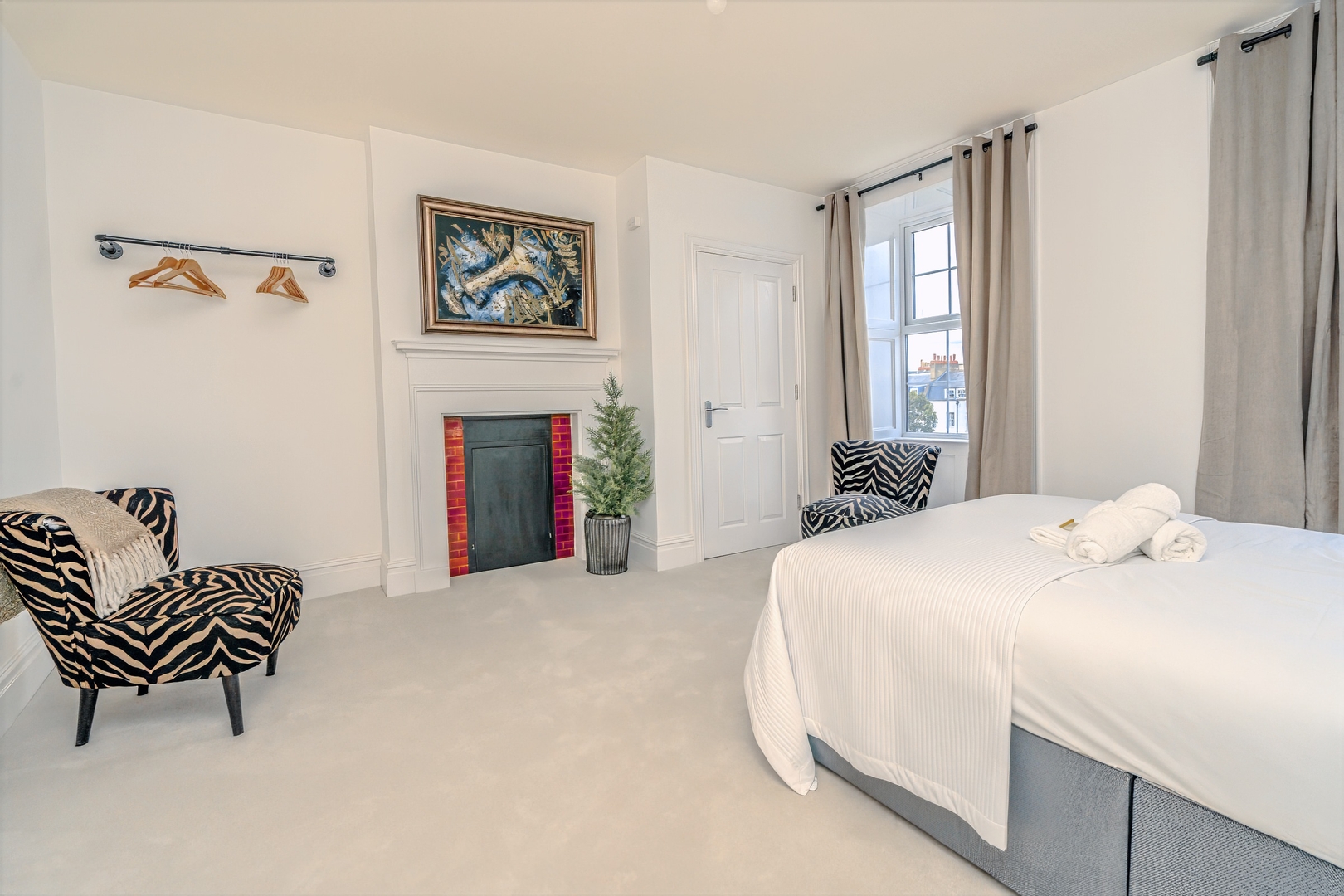 Bright two-bedroom apartment in Clifton Village, photo 3