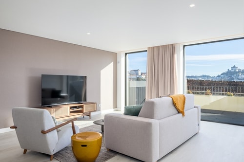 Douro View 2BR, Pool & Sauna | Gaia, Porto